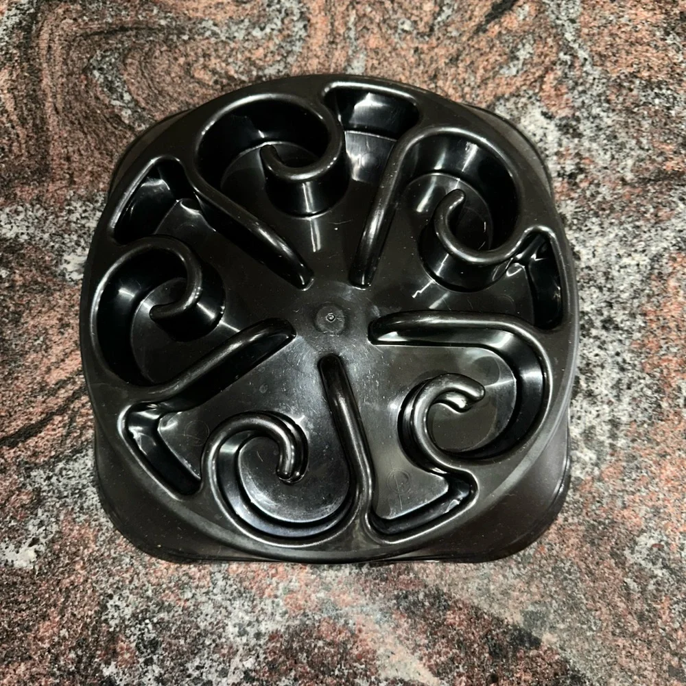 Pet slow feeder bowl- black